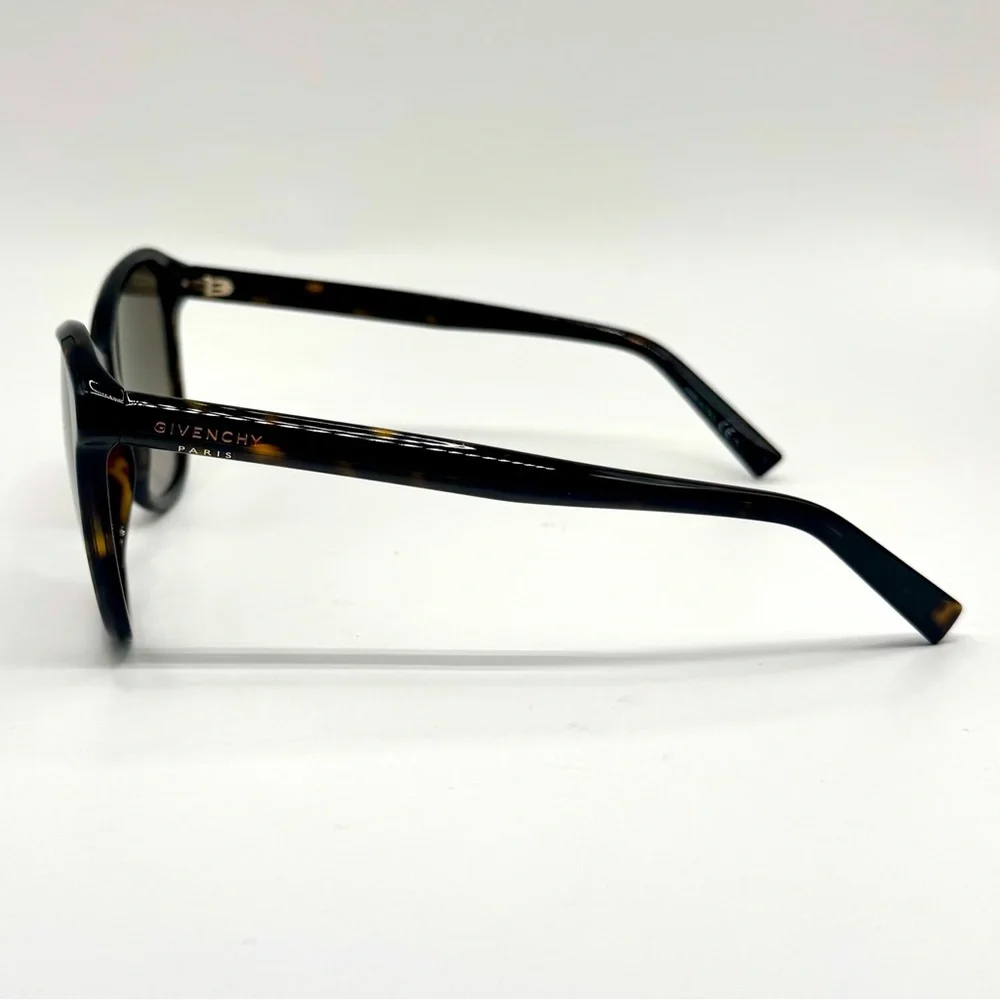 Givenchy preowned very